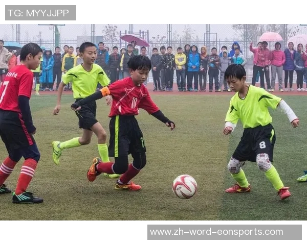 足球开叉的奇妙世界探秘与技术解析让你领略不一样的比赛魅力 足球开叉的奇妙世界探秘与技术解析让你领略不一样的比赛魅力